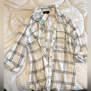 Silky soft smooth flowy blouse, NWT